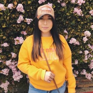 Meet your Posher, Fatima